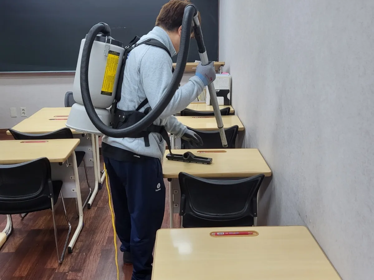 울진군 온정면 학원 좌석·책상 진공 바닥 위생청소 사례 - 행진크린